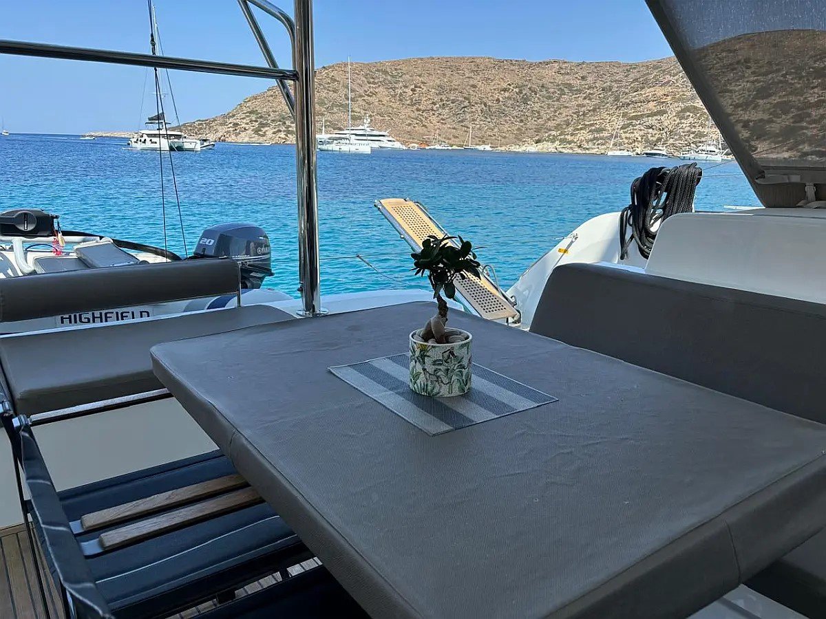 CEL - Catamaran in Pireas