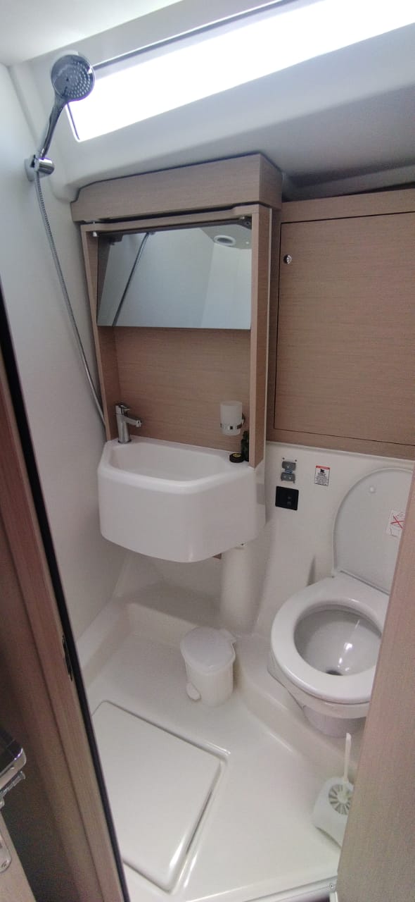 ESCAPE - Sailboat in Alimos