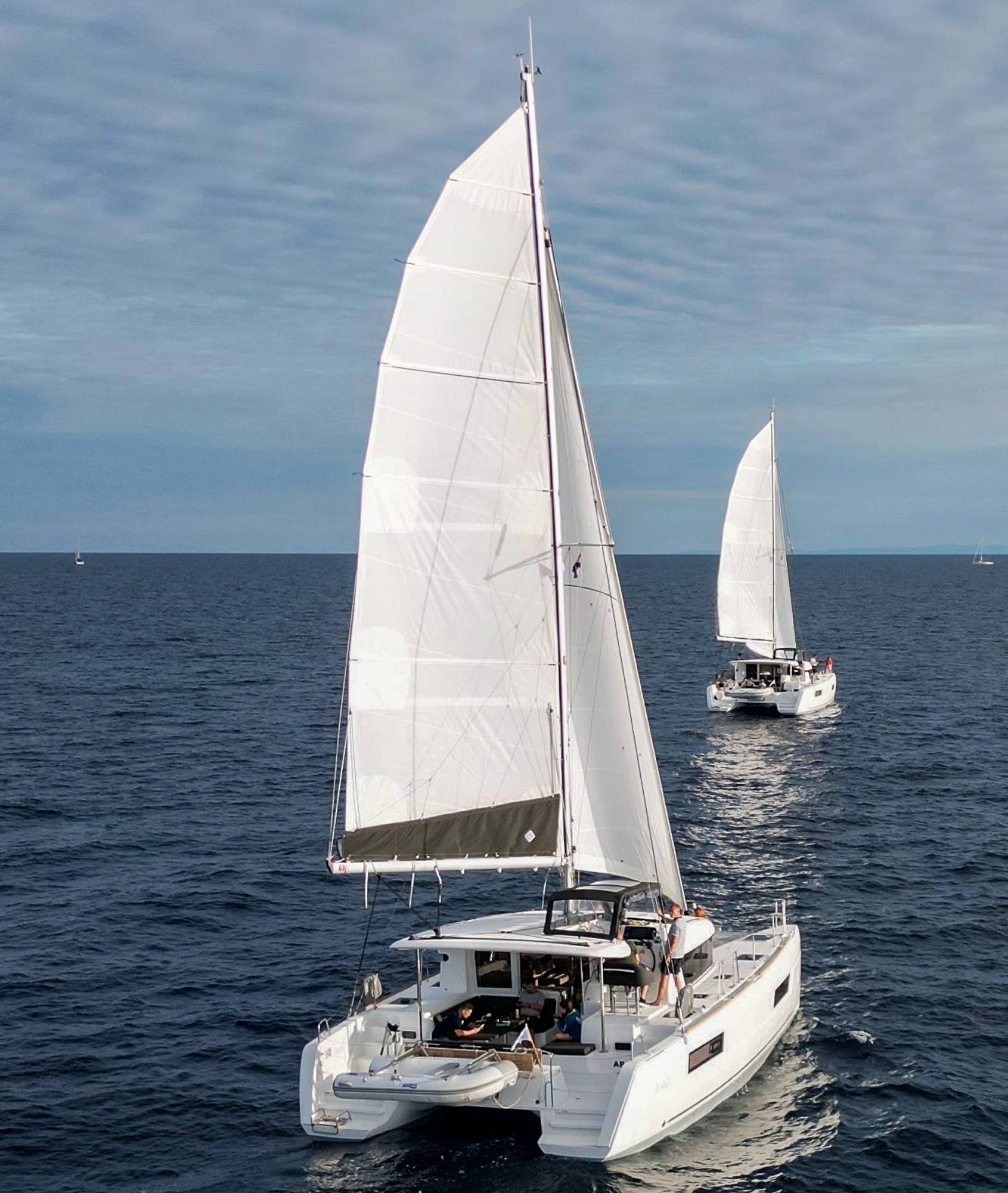 Dugong - Katamaran içinde Primošten