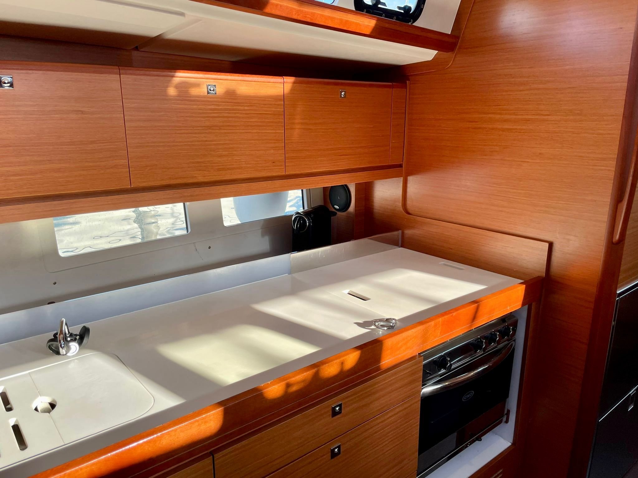 Fulham - Sailboat in Dénia