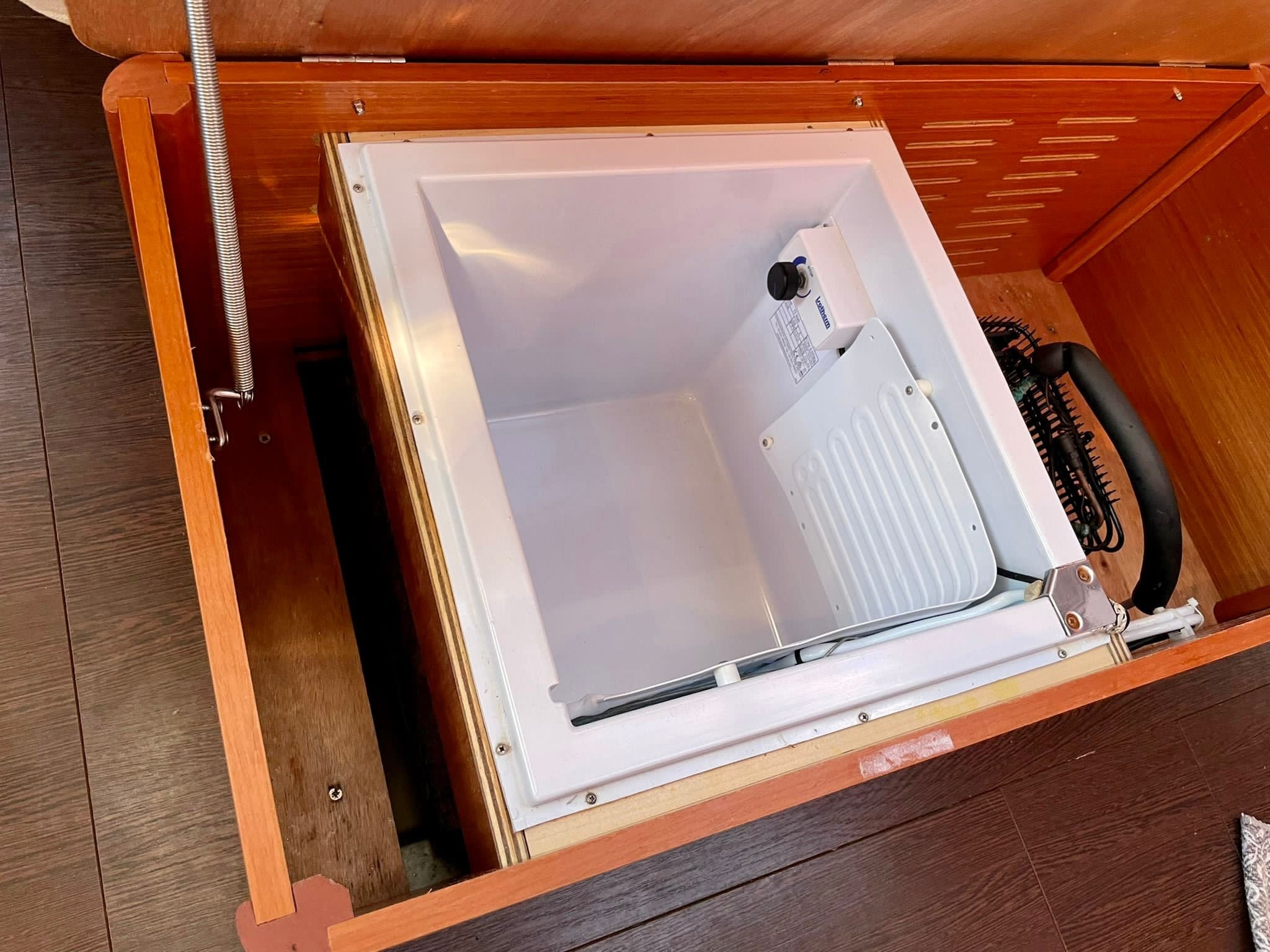 Fulham - Sailboat in Dénia