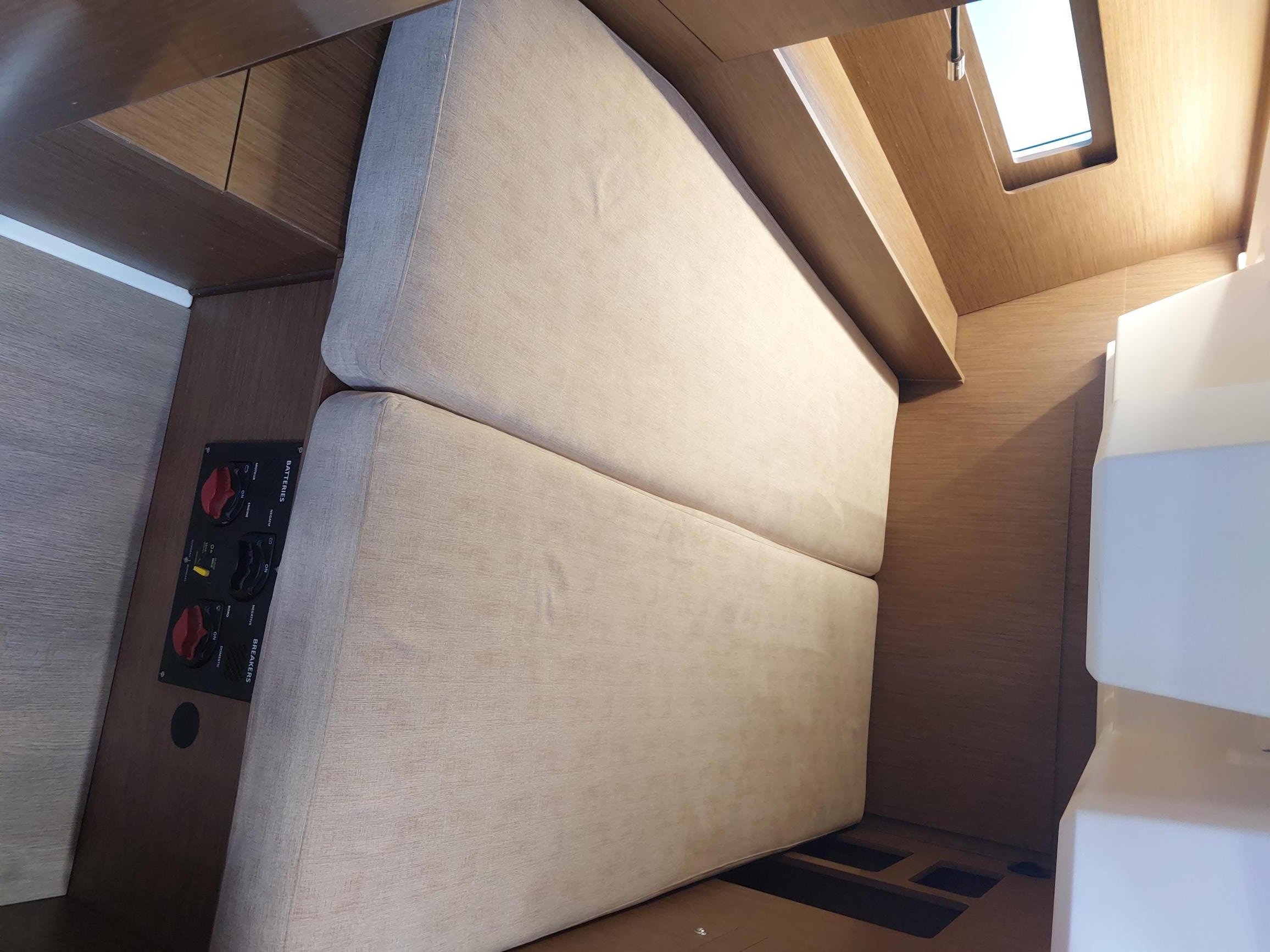 Kalmi - Yelkenli içinde Lavrio