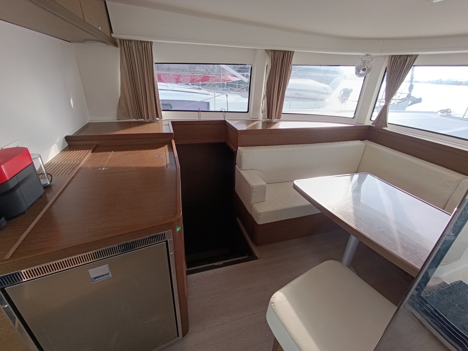 Neptune - Catamaran in Lavrio