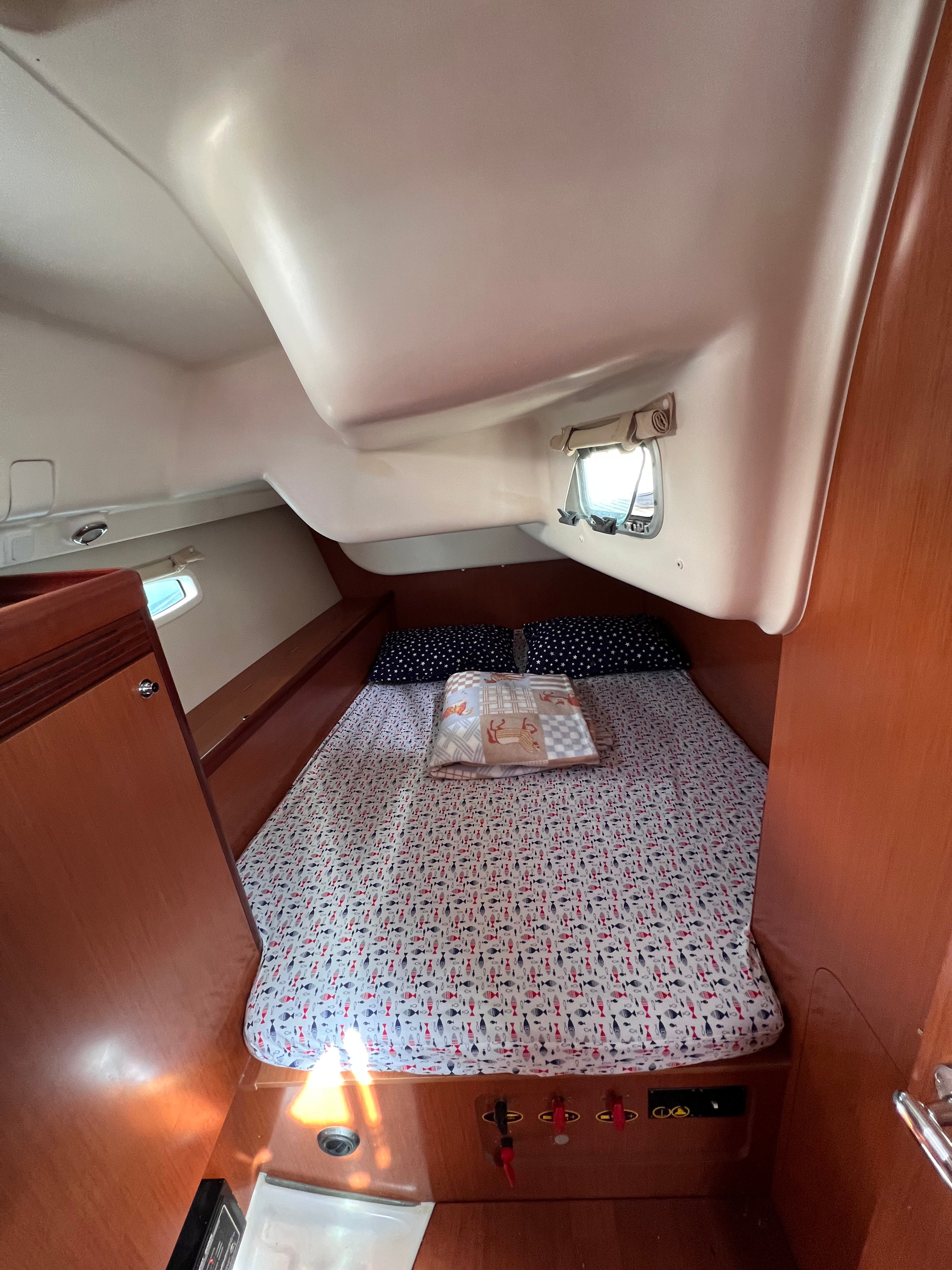 Oceanis 40 - Sailboat in Adaköy