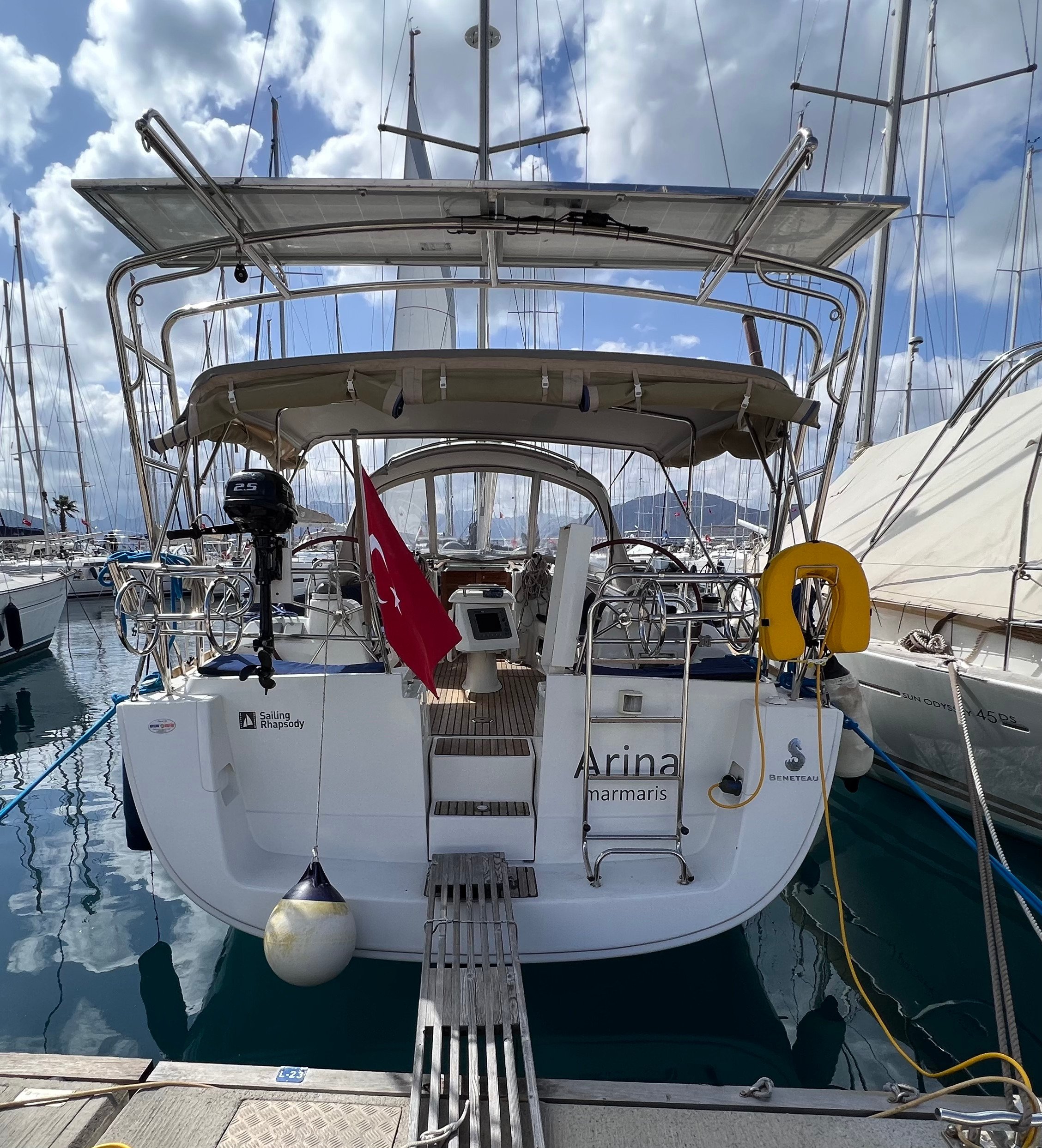 Oceanis 40 - Sailboat in Adaköy