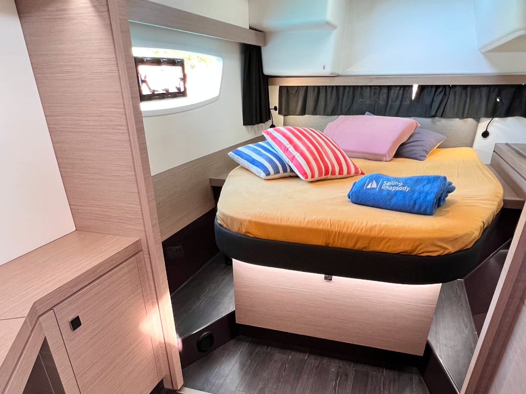 Lucia 40 - Katamaran içinde Turgut