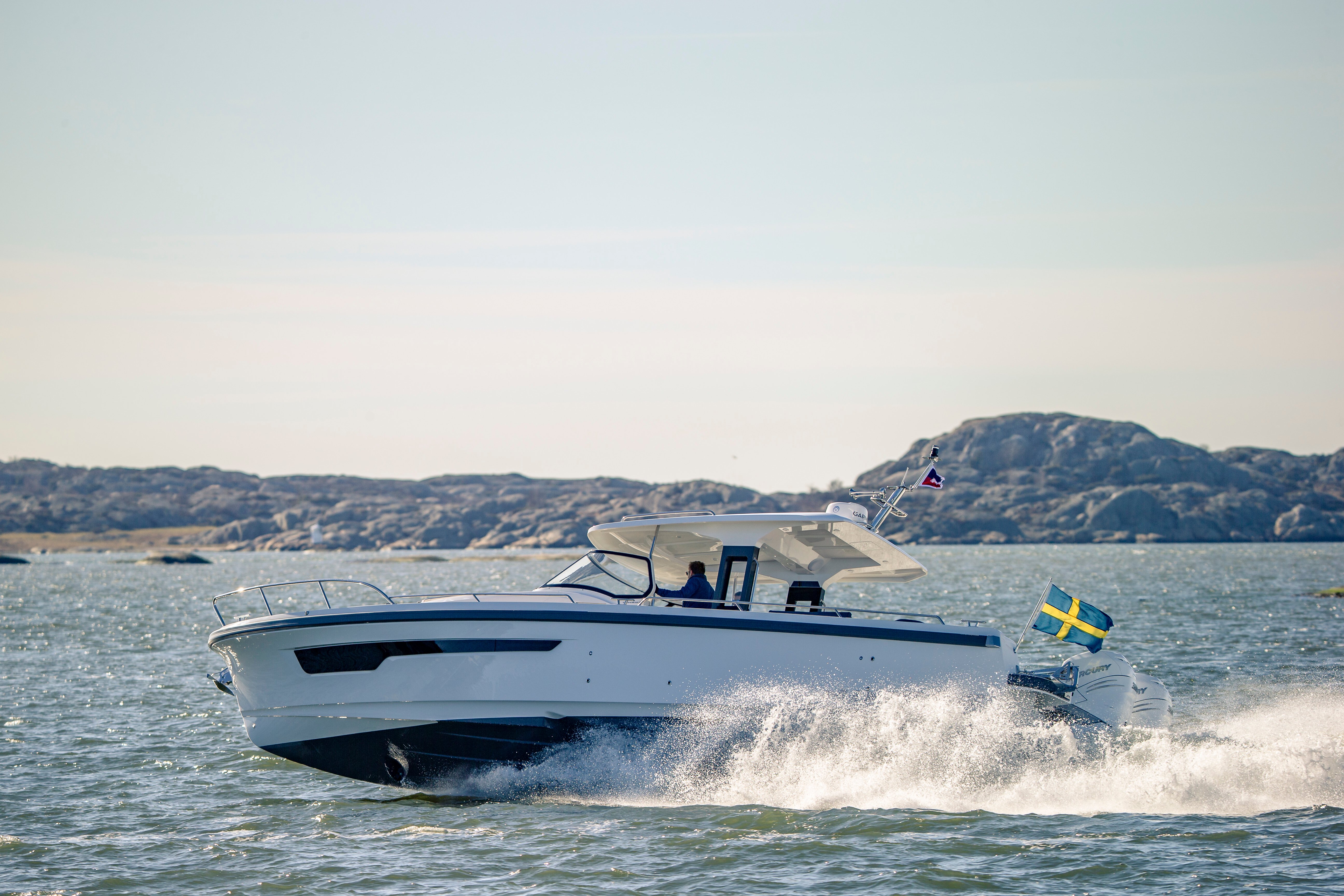 Nimbus Tender T11 - Motor Yacht in Pirovac