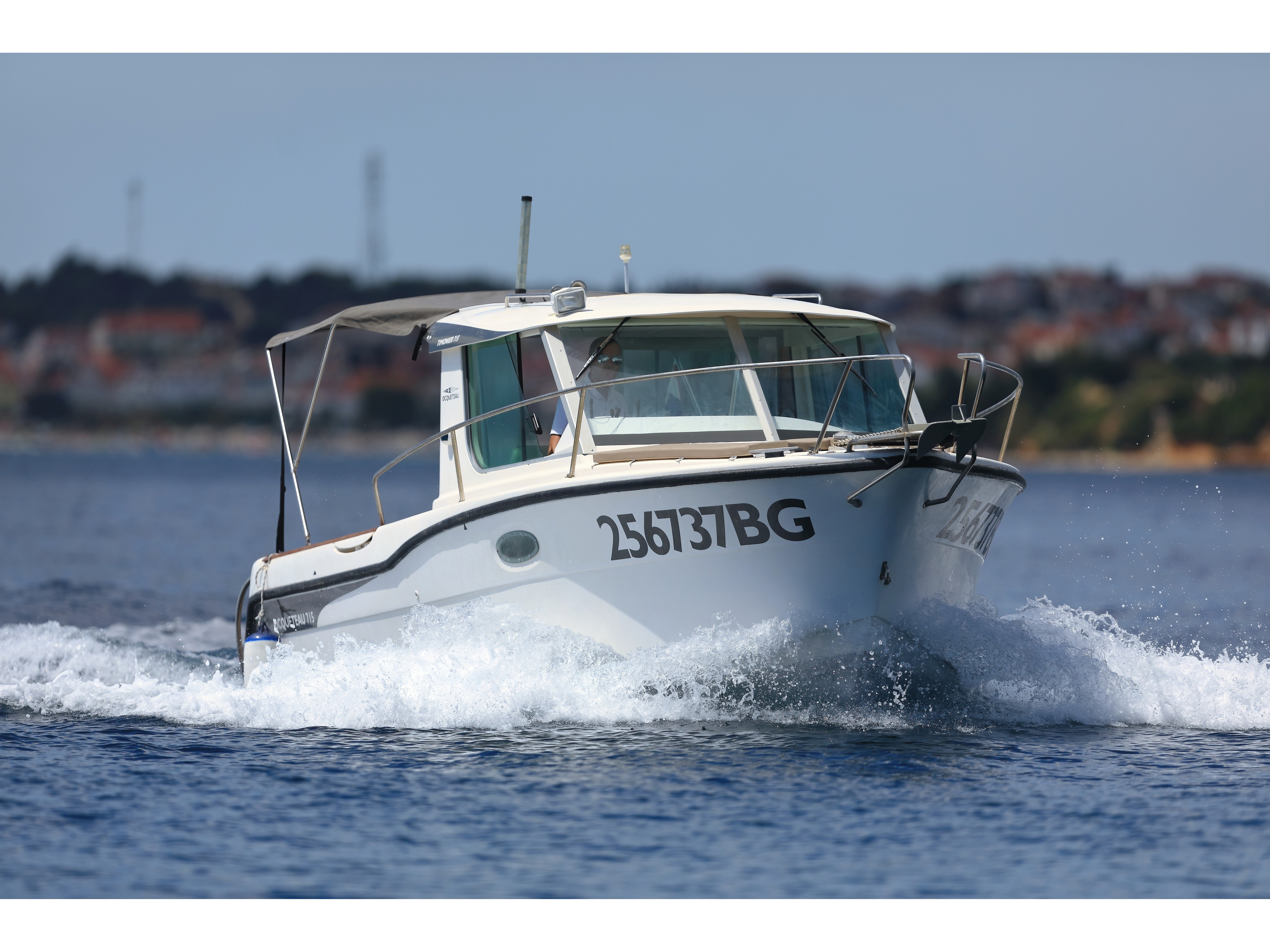 Ocqueteau Timonier 715 - Motor Yacht in Drage