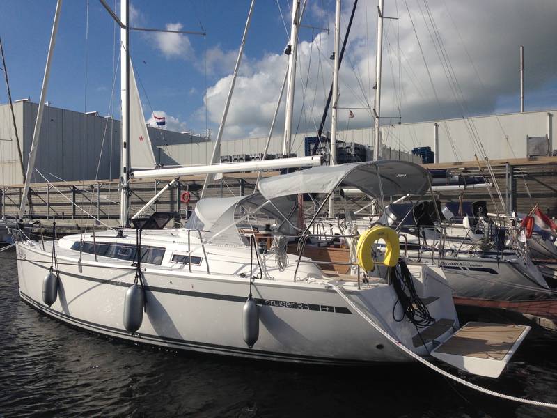 Bavaria Cruiser 33 - Sailboat in Lemmer