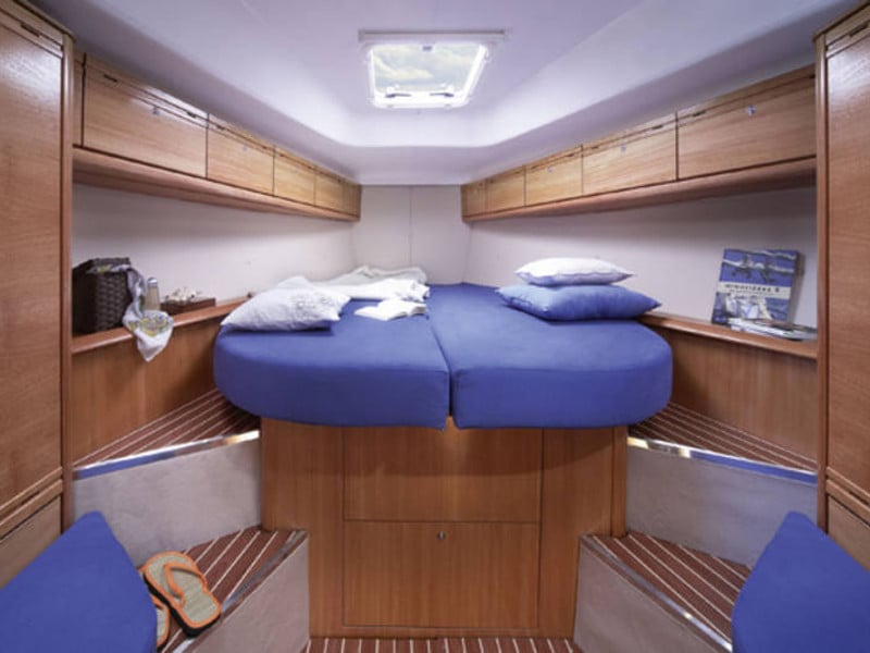 Bavaria 38 Cruiser - Sailboat in Lemmer