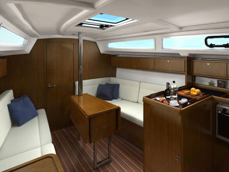 Bavaria Cruiser 33 - Sailboat in Lemmer