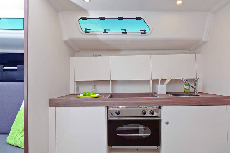 Varianta 44 - Sailboat in Lemmer