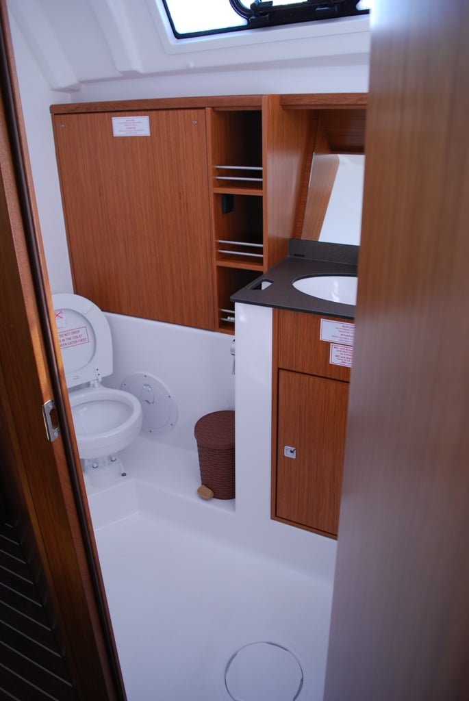 Bavaria Cruiser 41 - Sailboat in Kontokali