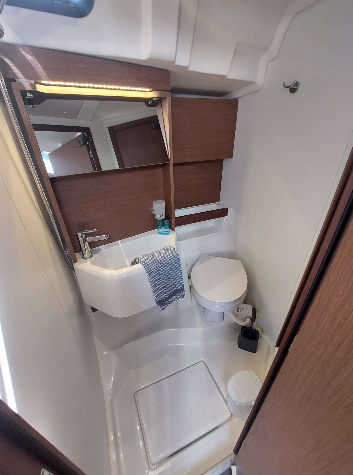 Oceanis 51.1 - Sailboat in Kontokali