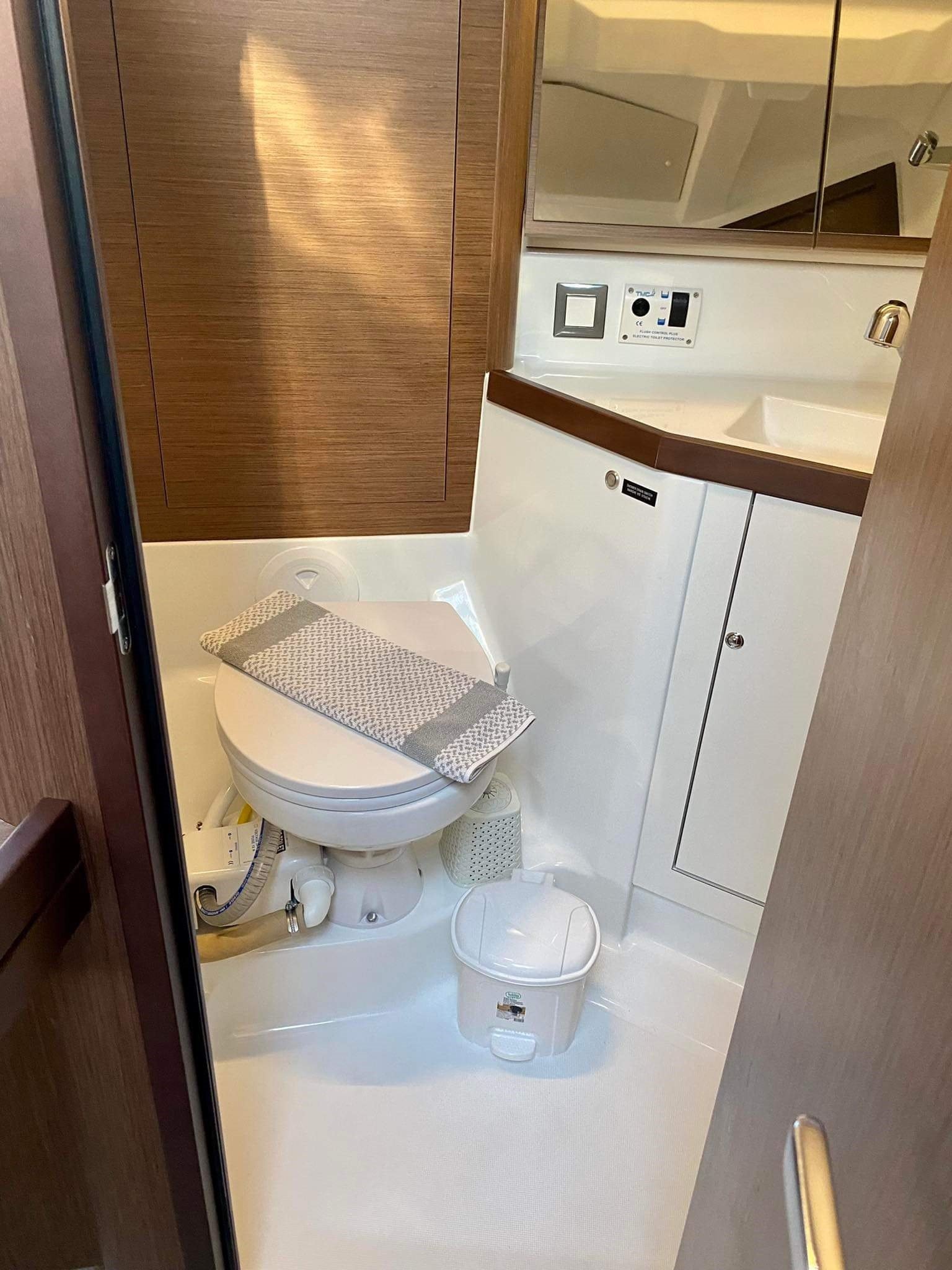 Oceanis 46.1 - Sailboat in Kontokali