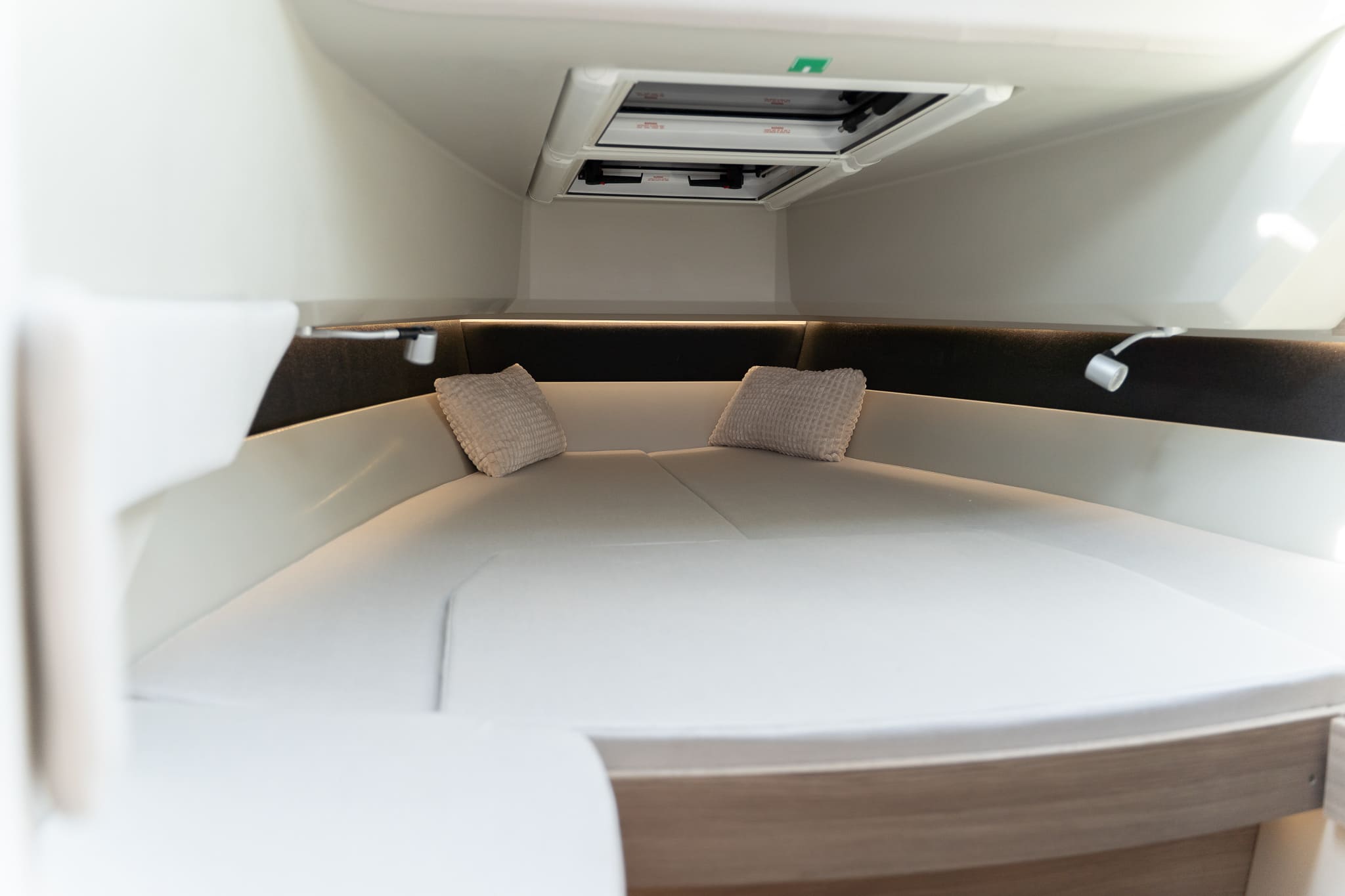 Saxdor 320 GTC - Motor Yacht in Anatoliki Attiki