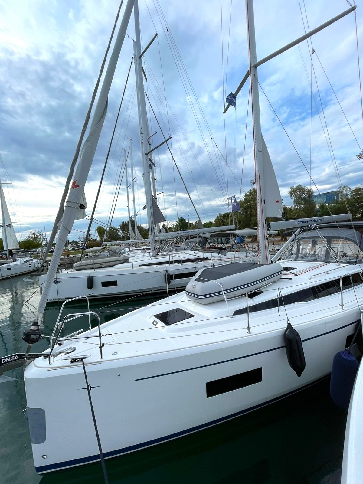 Bavaria C42 - Sailboat in Alimos
