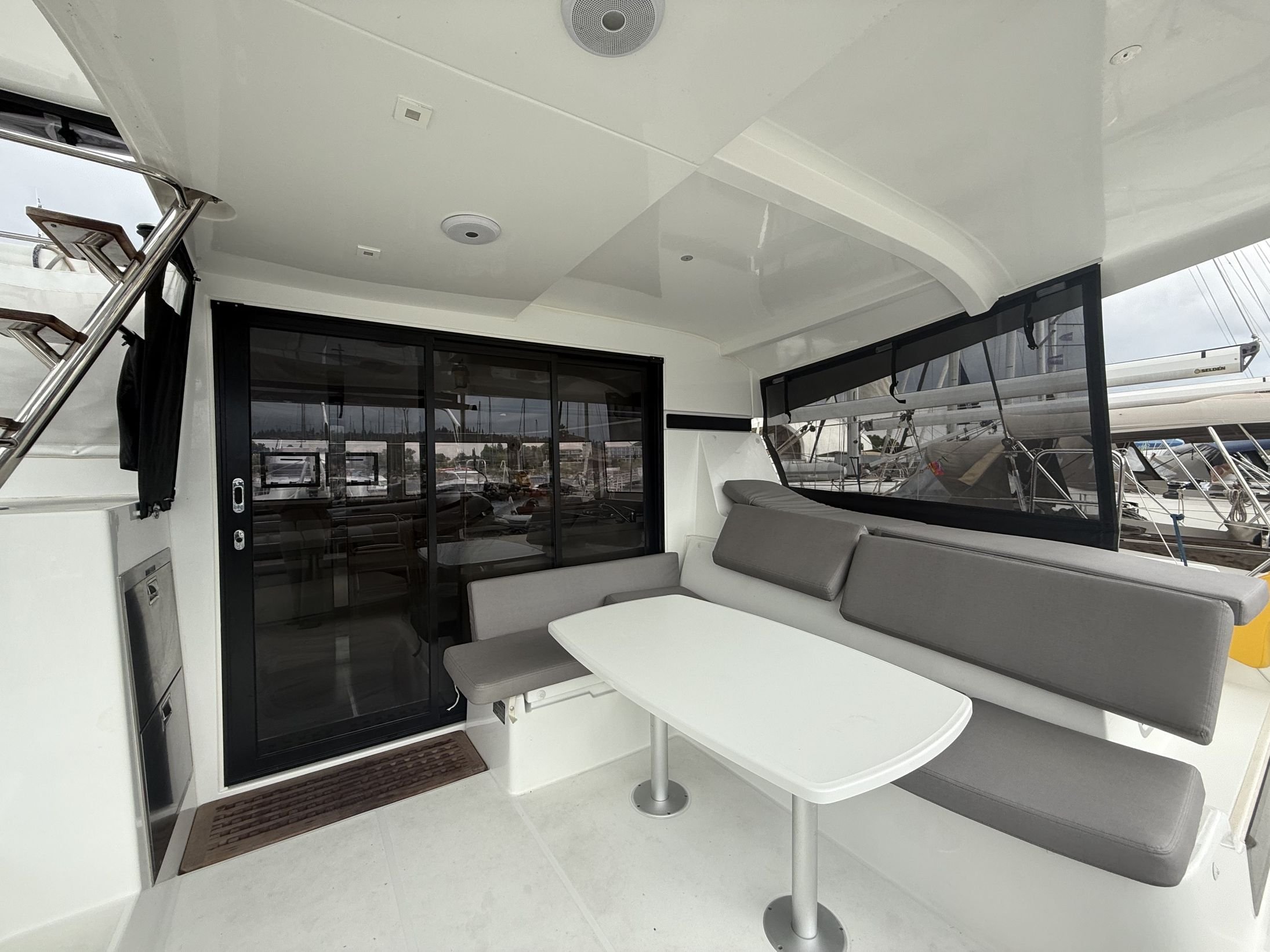 Lagoon 42 - Catamaran in Kontokali