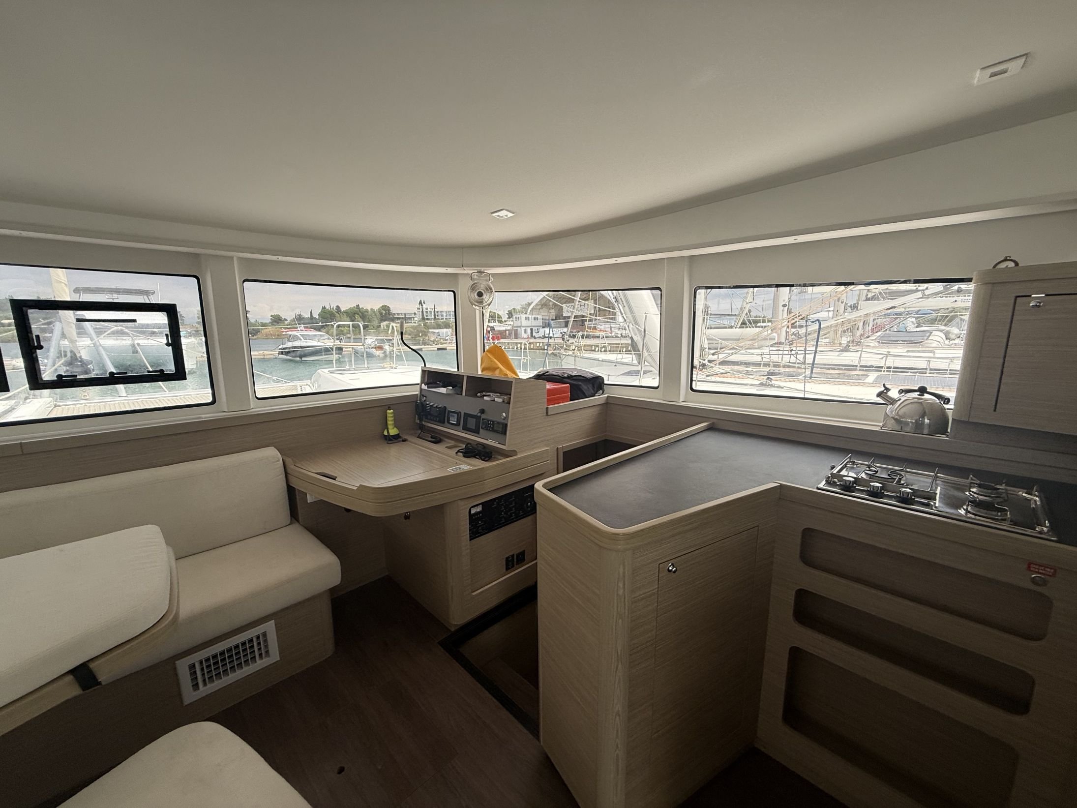 Lagoon 42 - Catamaran in Kontokali