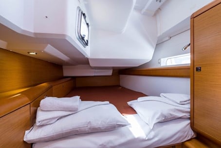 Sun Odyssey 469 - Sailboat in Alimos