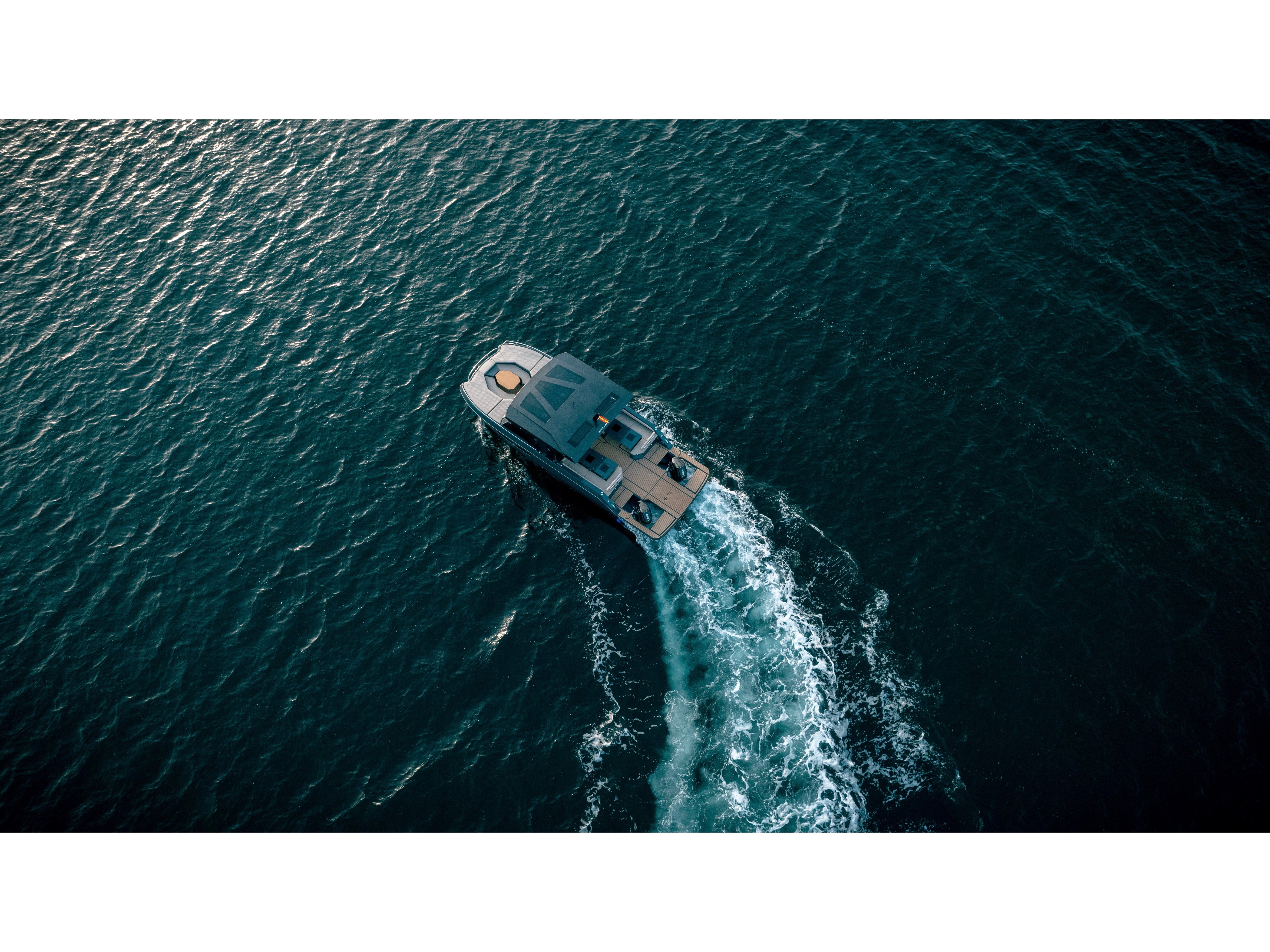 Tesoro T41 - Catamaran in Glifada