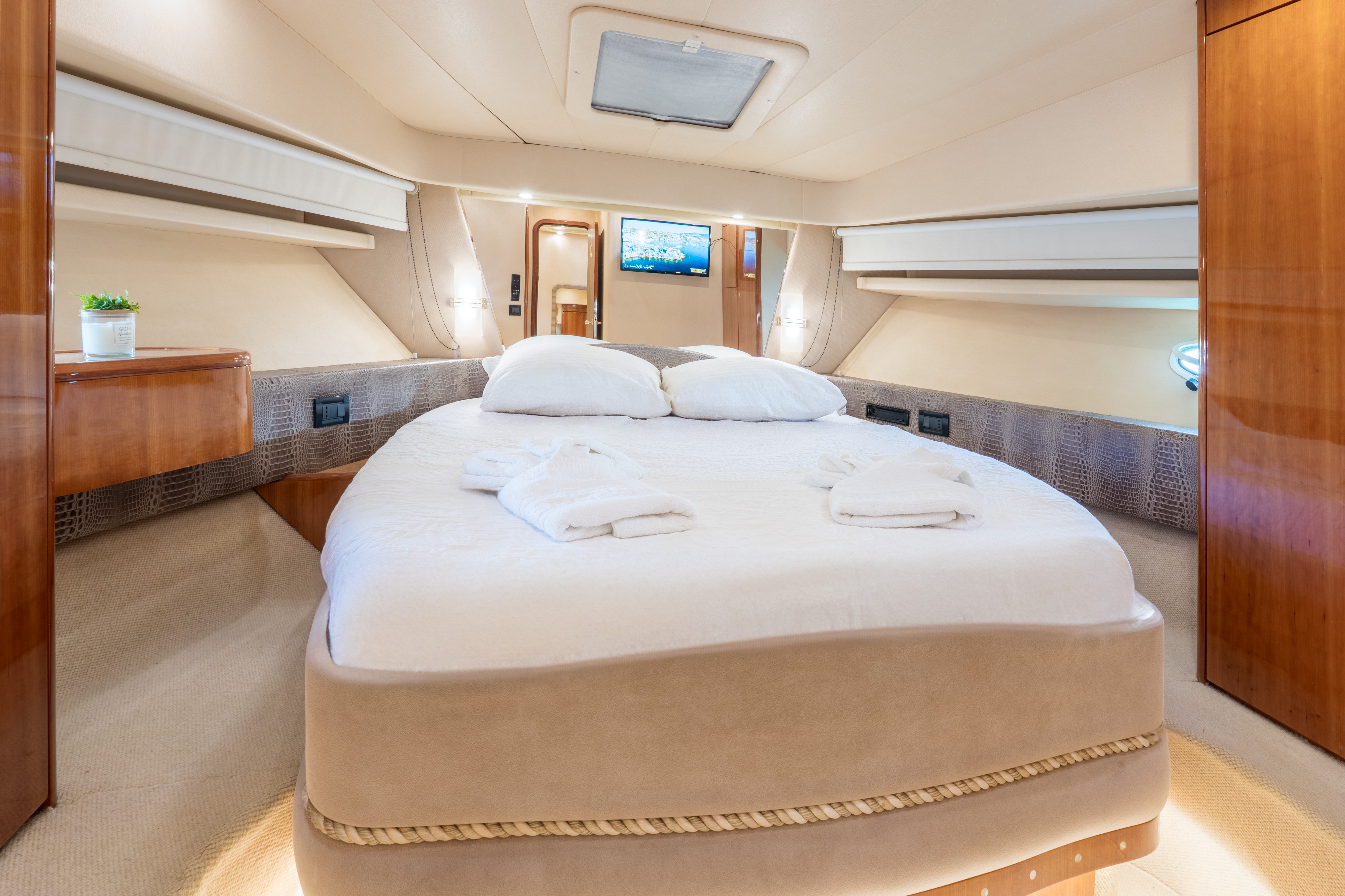 Azimut 43 S - Motor Yacht in Ornos