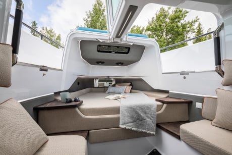 Axopar 37  Sun Top - Motor Yacht in Mikonos