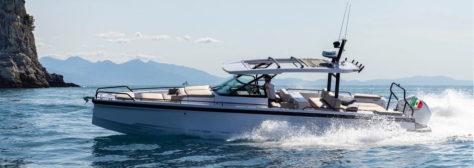 Axopar 37  Sun Top - Motor Yacht in Mikonos