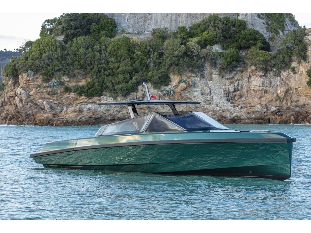 Wally 43 - Motor Yacht in Ornos