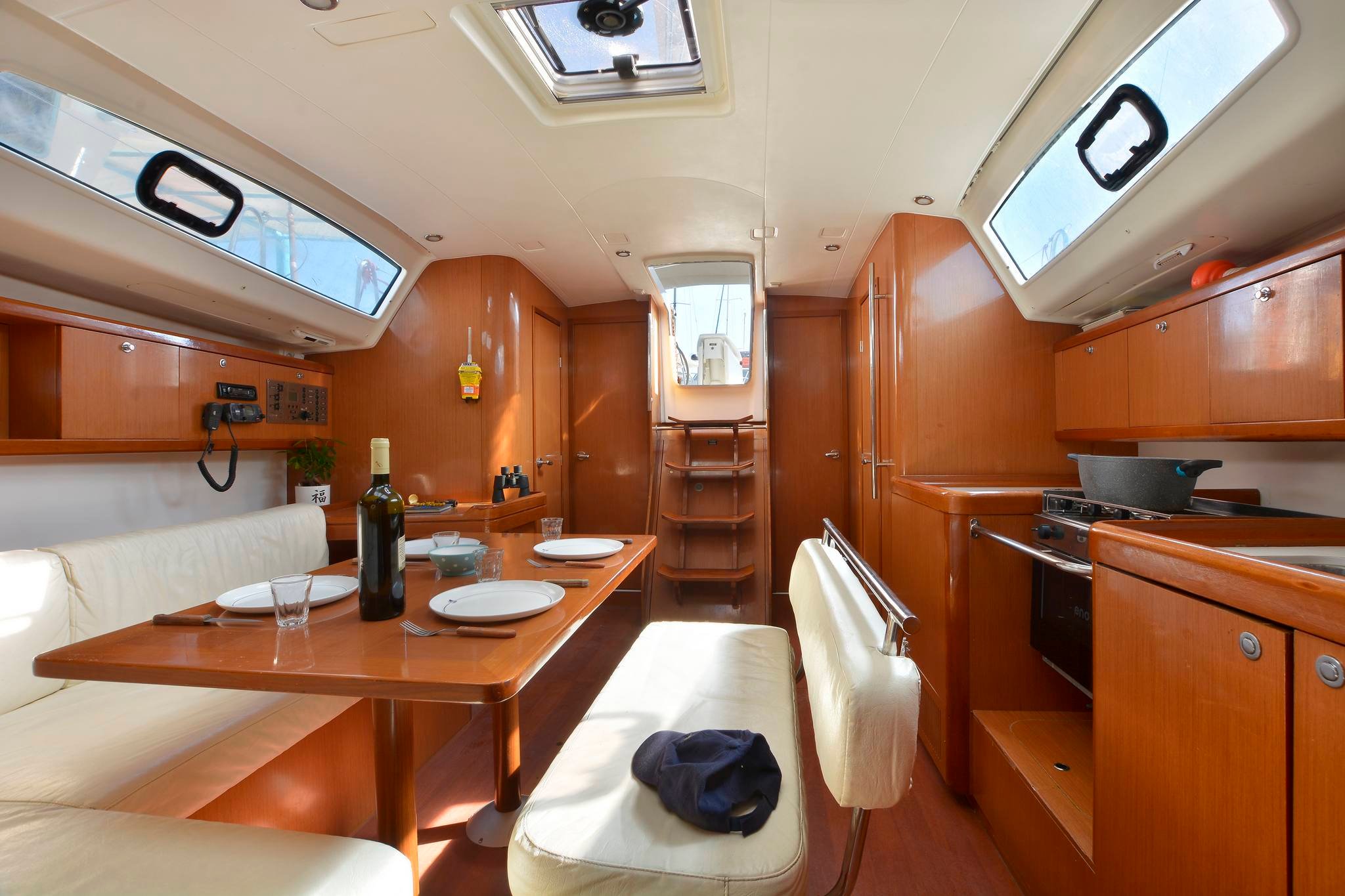 Oceanis 43 - Sailboat in Kerkira