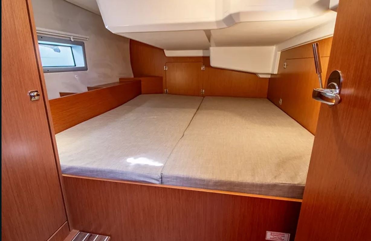 Jenny K - Yelkenli içinde Lefkada