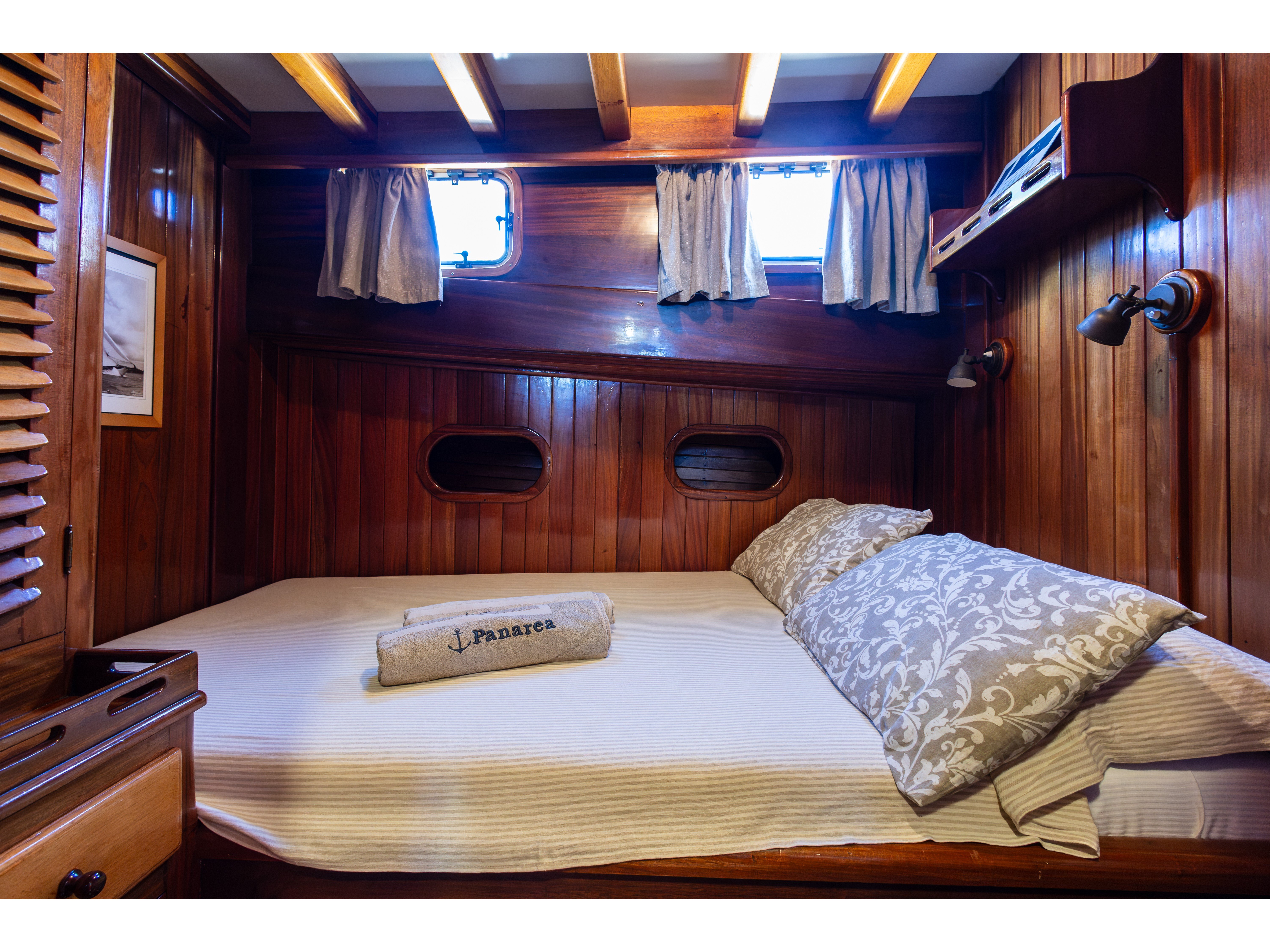 Aeolian Island Cabin 3