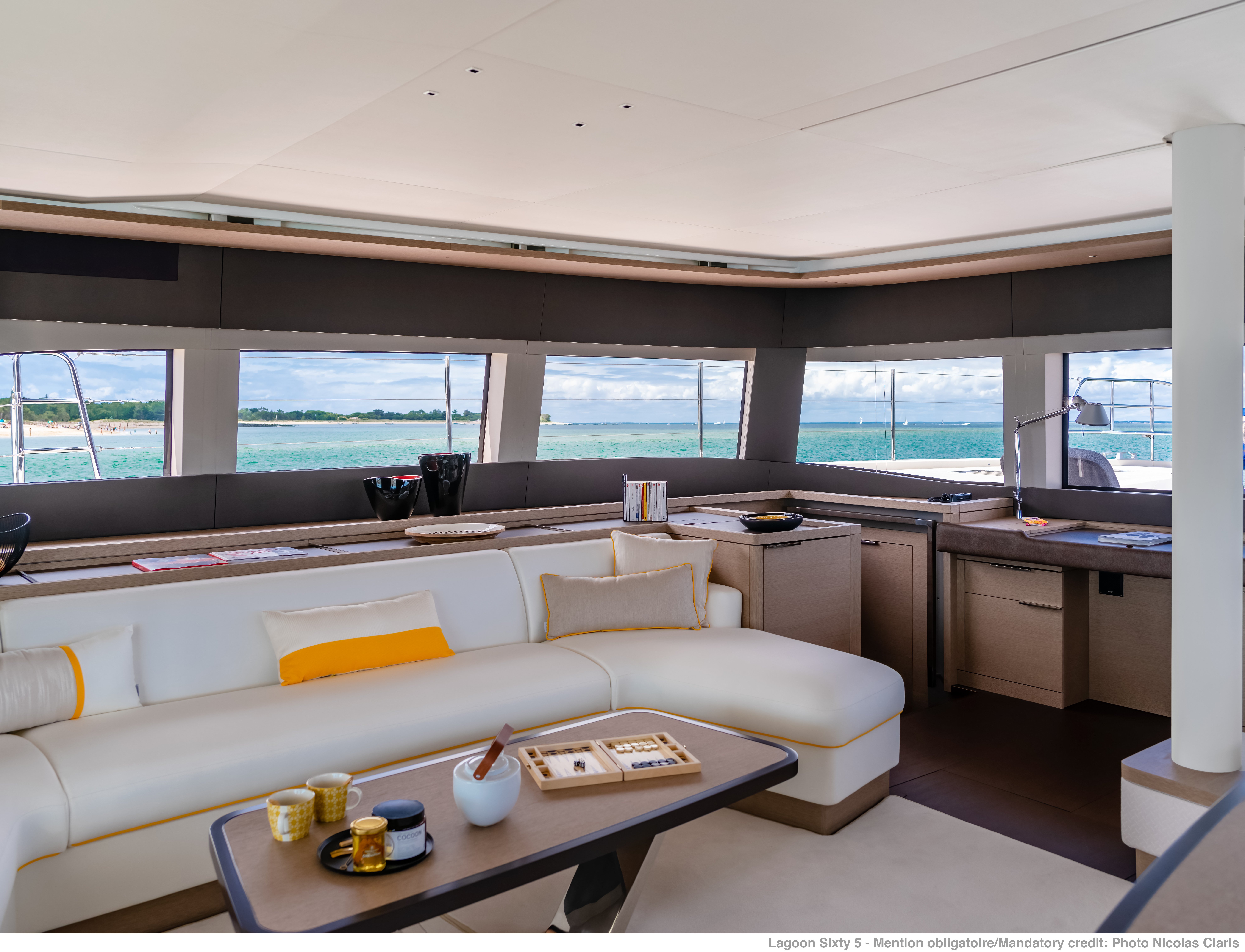 SAILUXE - Aura - Catamaran in Castellammare del Golfo