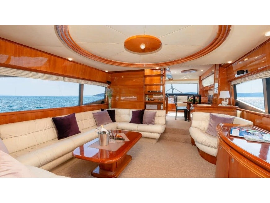 Premium - Motor Yacht in Riposto