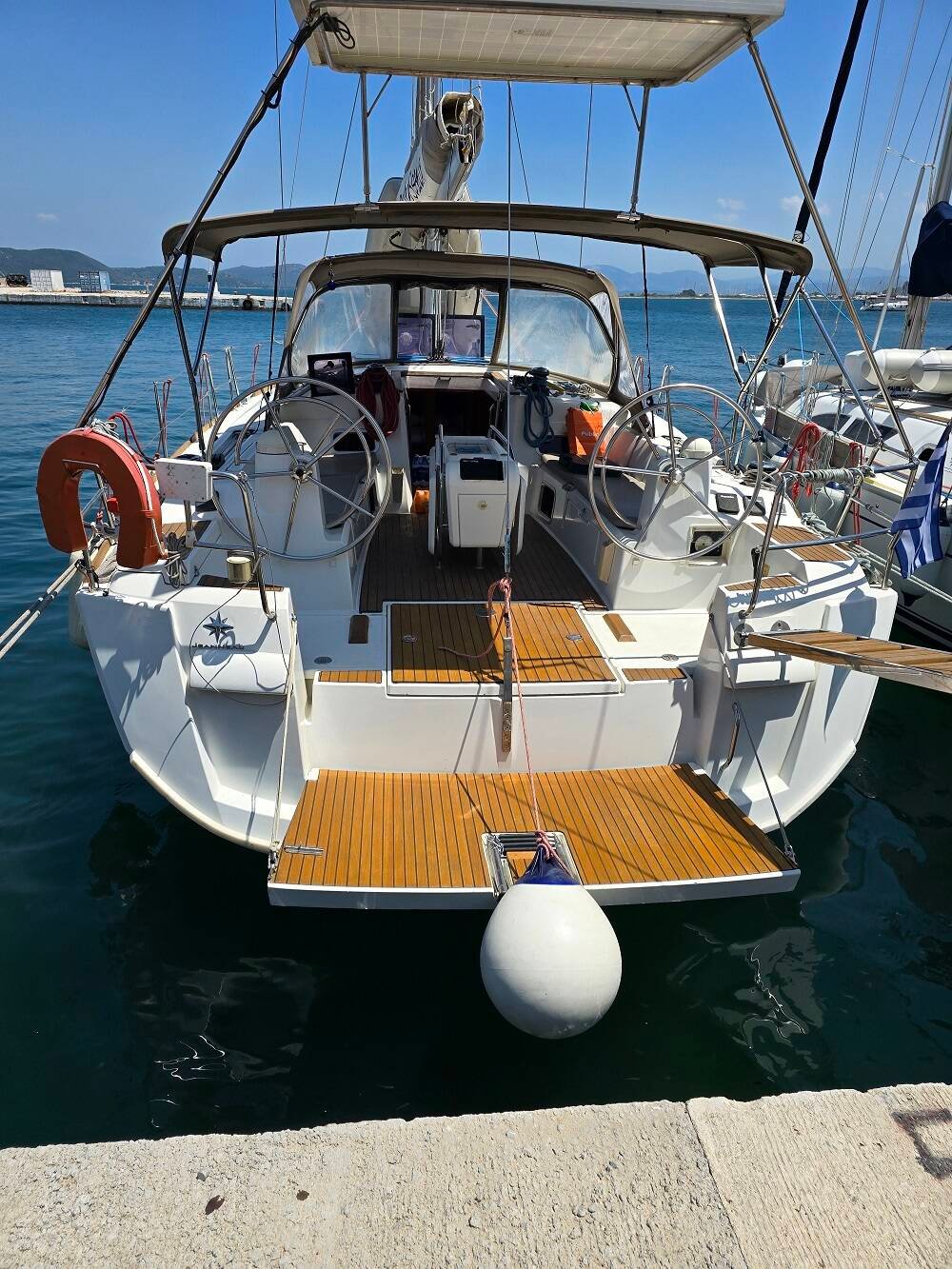 Elektra - Sailboat in Nikiana