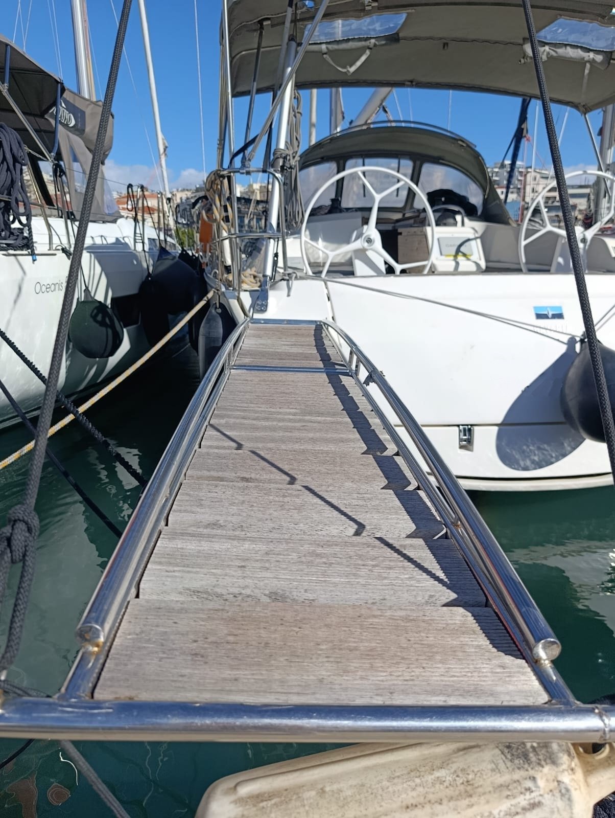 Blue Pearl - Yelkenli içinde Pireas