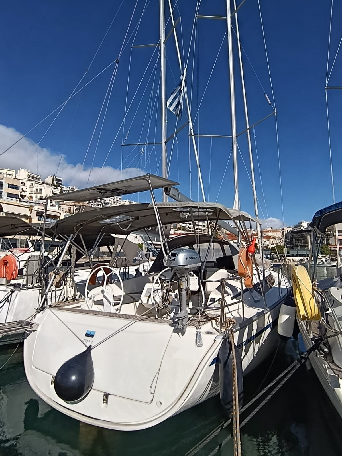 Blue Pearl - Yelkenli içinde Pireas