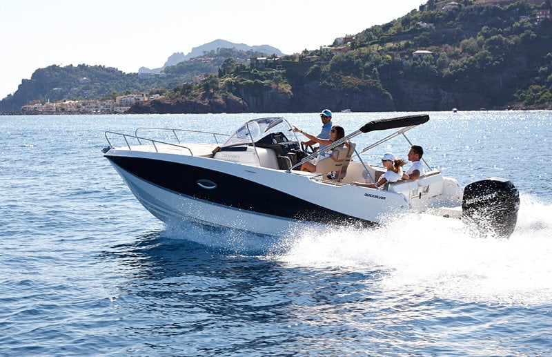 Quicksilver Active 755 sundeck - Motor Yacht in Trogir