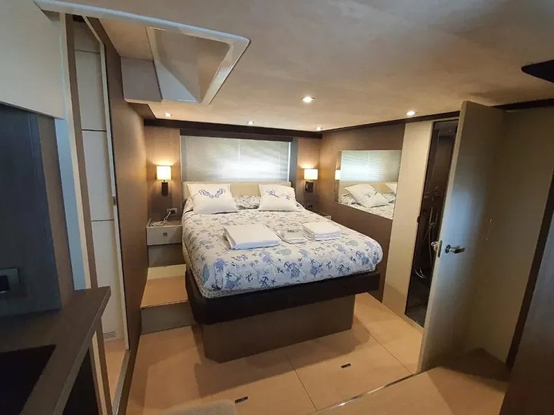 Sea Star V - Motor Yacht in Cannigione