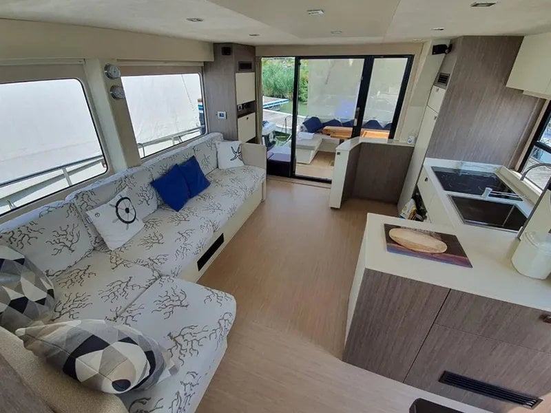 Sea Star V - Motor Yacht in Cannigione