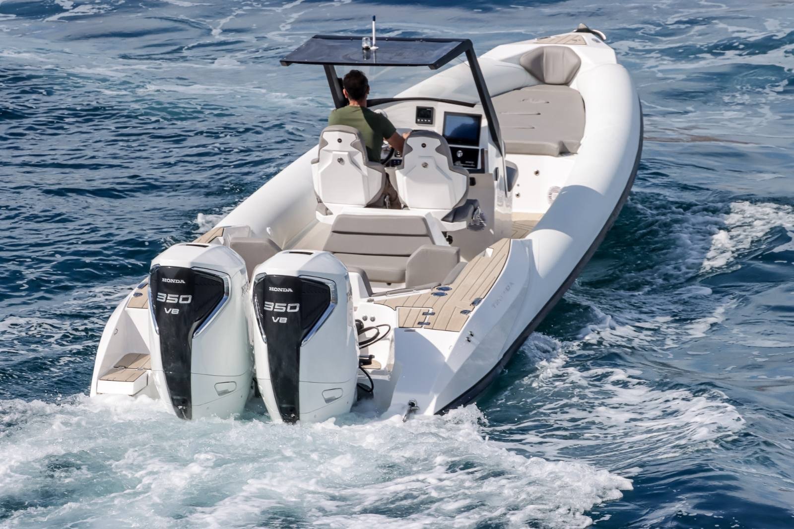 Carpe Diem - Motor Yacht in Kontokali