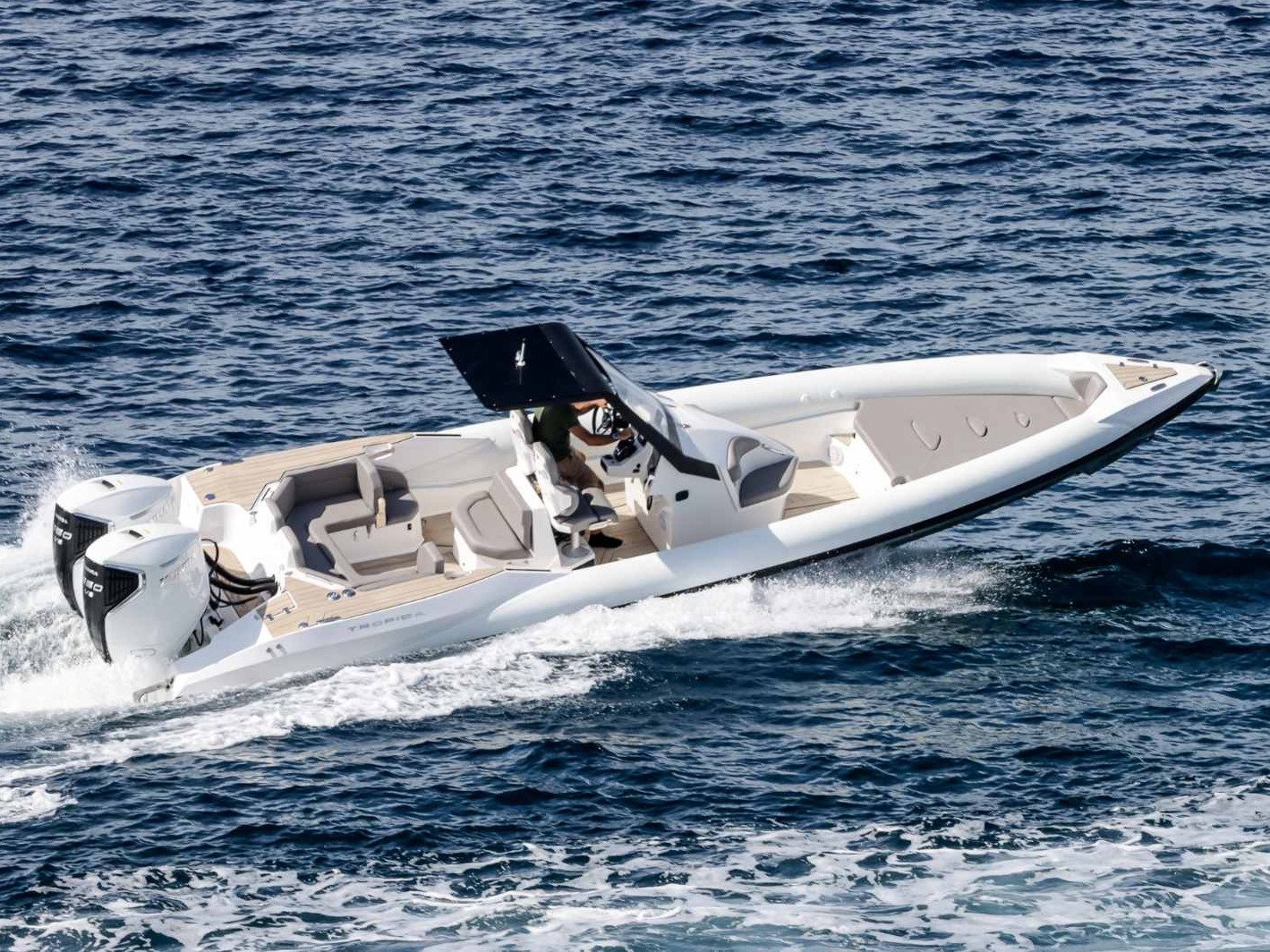 Carpe Diem - Motor Yacht in Kontokali