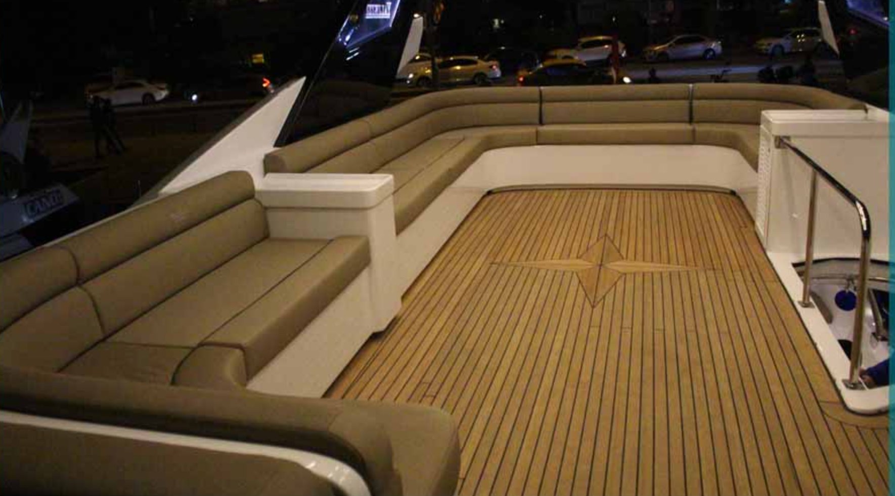 Mr.London - Motor Yacht in Arnavutköy