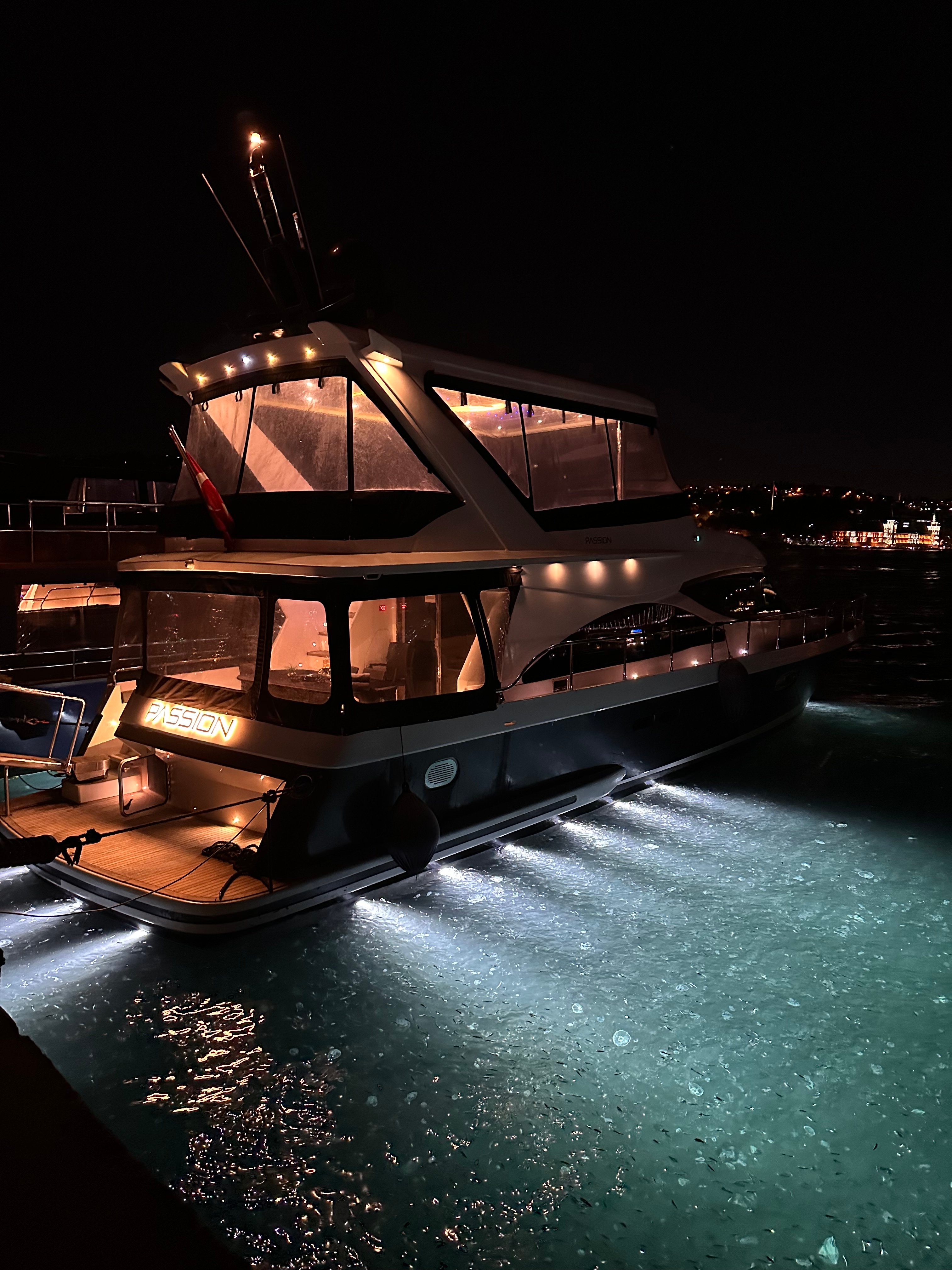 Passion - Motor Yacht in Arnavutköy