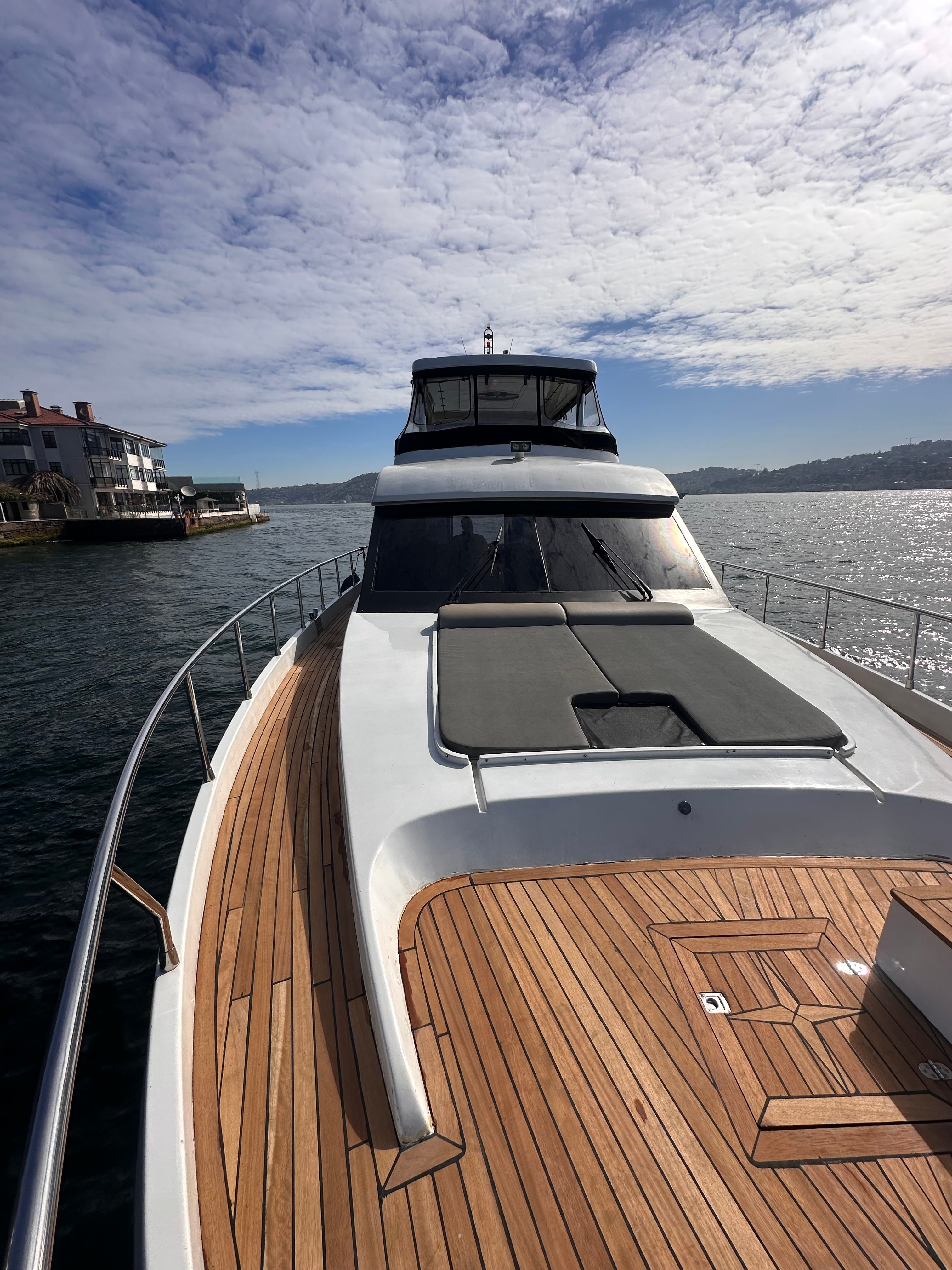 Passion - Motor Yacht in Arnavutköy