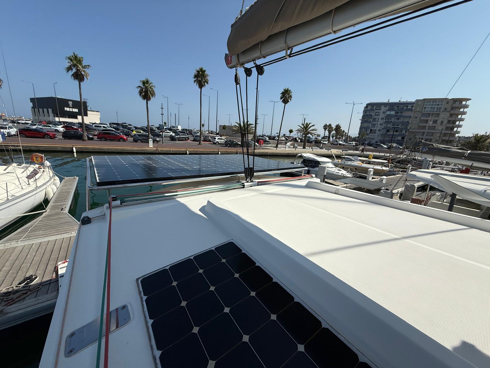 Bagatelle - Catamaran in Sète