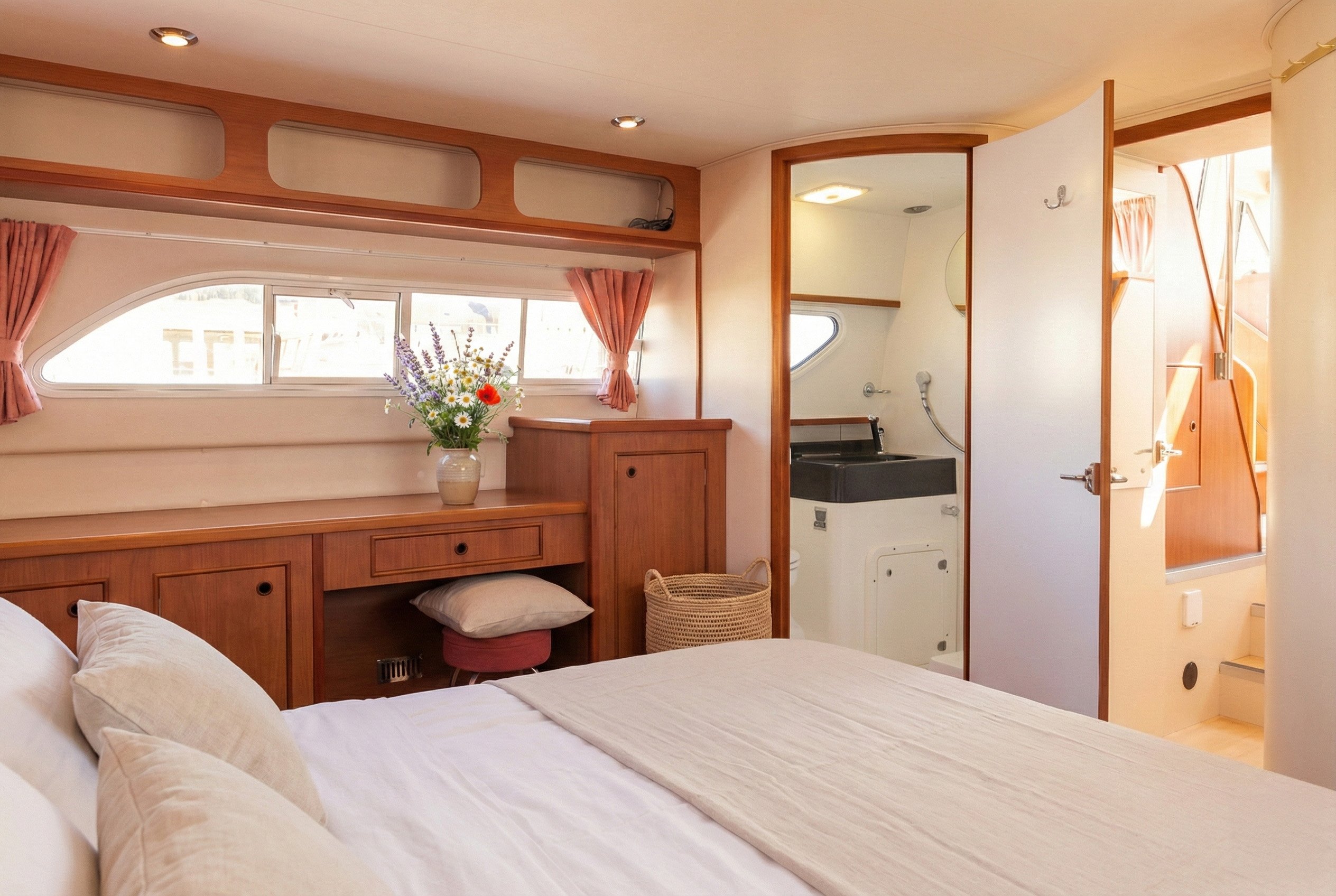 Cruiser Premium XL 4 Pers. - Motor Yacht in Joigny