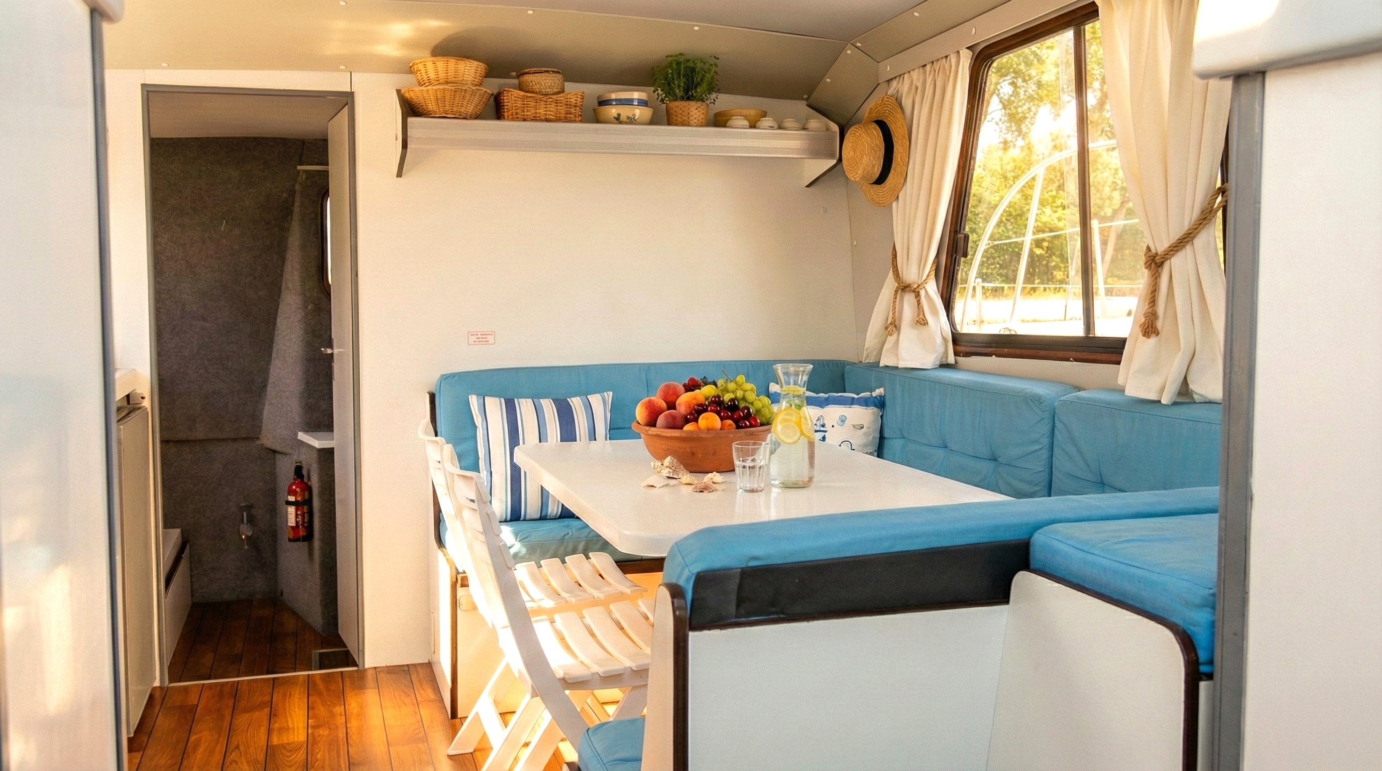 Cruiser Classic 4/8 Pers. - Motor Yacht in Sireuil