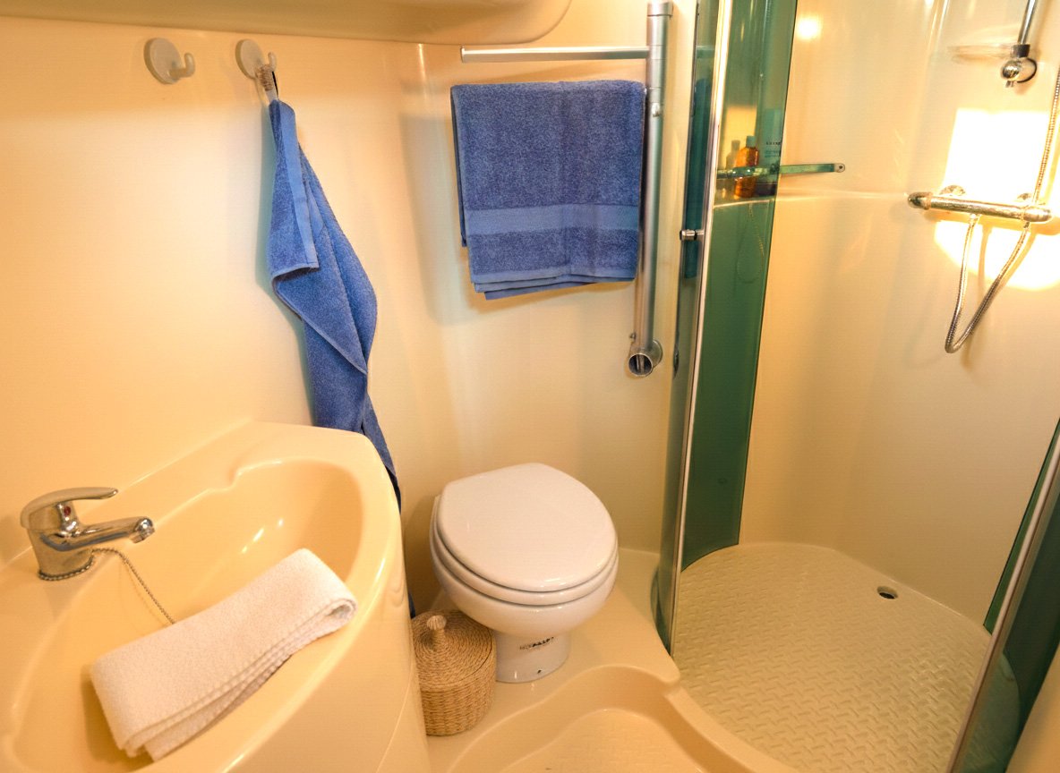 Cruiser Premium 8/10 Pers. - Motor Yacht in Dole