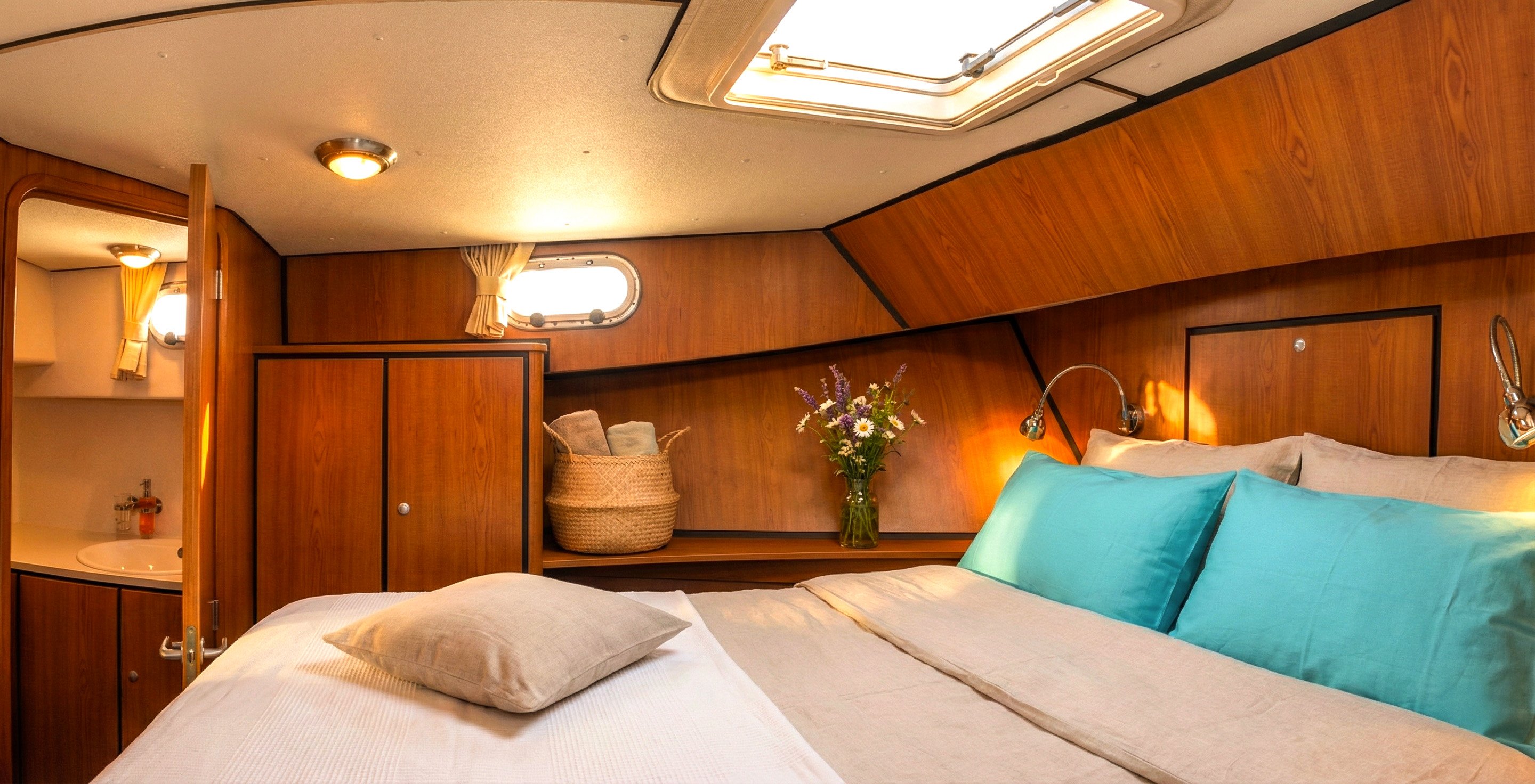 Cruiser Premium Steel 4/6 Pers. - Motor Yacht in Chassey-lès-Scey